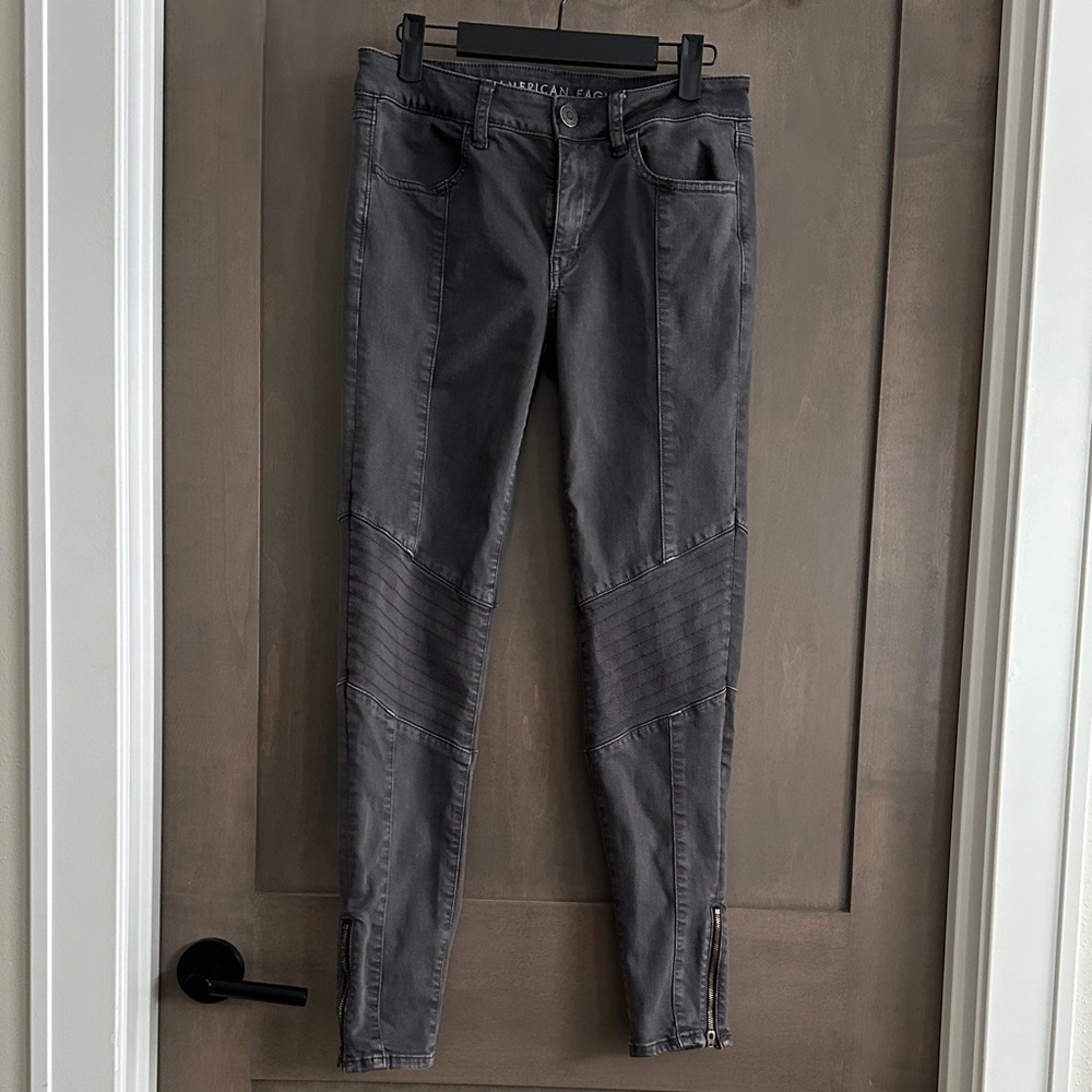 American Eagle Dark Gray Moto Jeggings Super Stretch Ankle Zipper Jeans Size 8